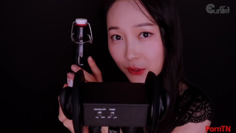 Eunzel asmr veggie vamp's ear licking in your dream